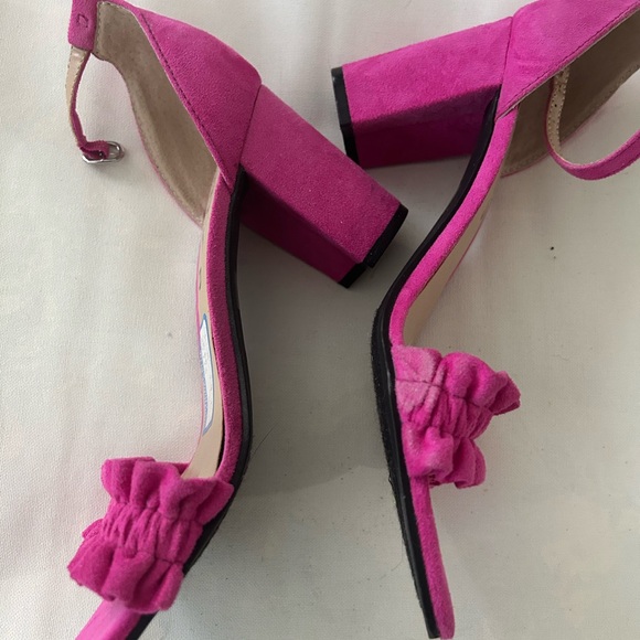 Unisa Pink Ruffle Heels - Picture 2 of 4